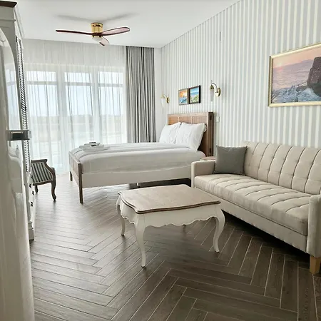 Ocean View شقة لورينها