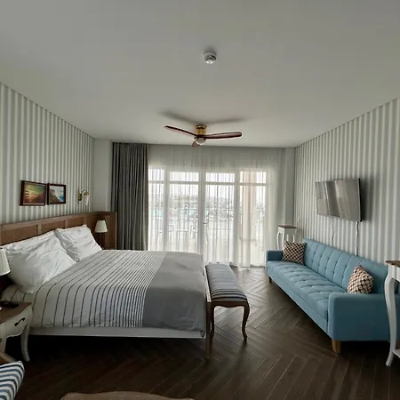 Ocean View Apartment *