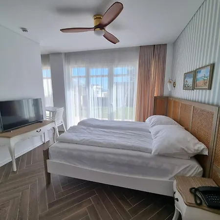 Ocean View شقة لورينها