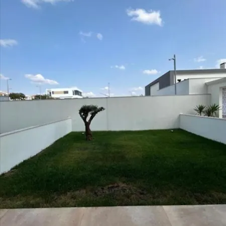 Ocean View לוריניה
